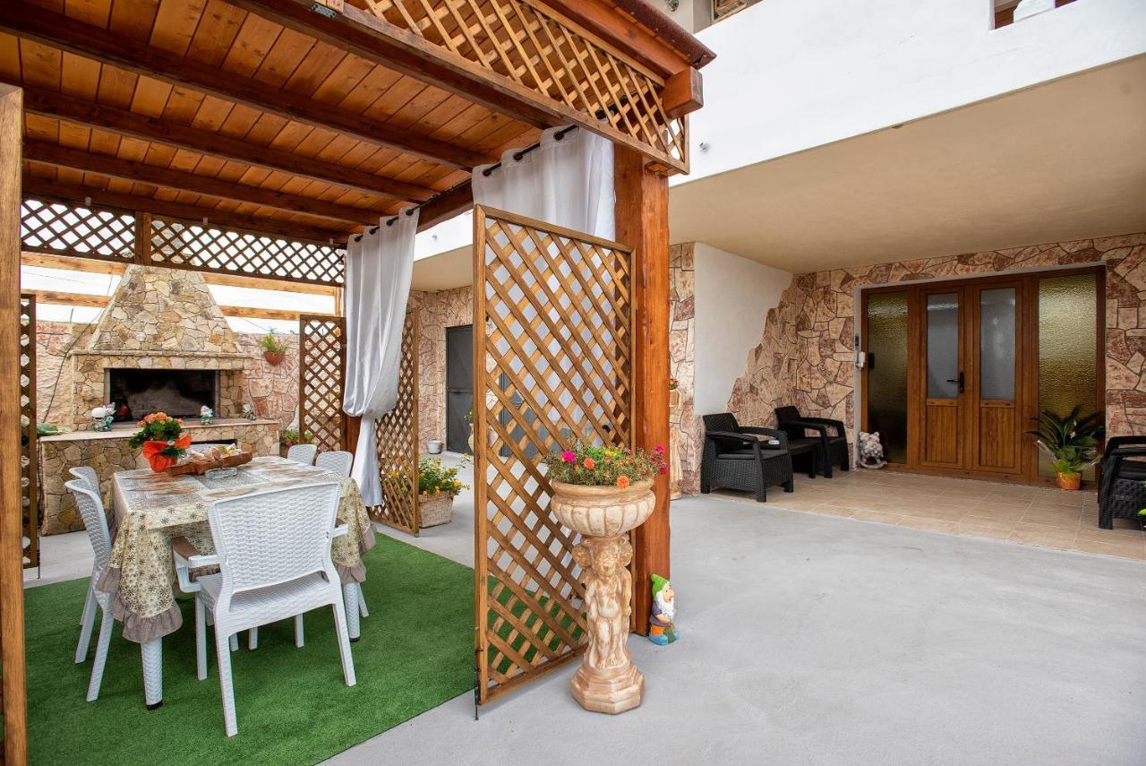 Da Mario & Marianna Apartment Campanedda ภายนอก รูปภาพ