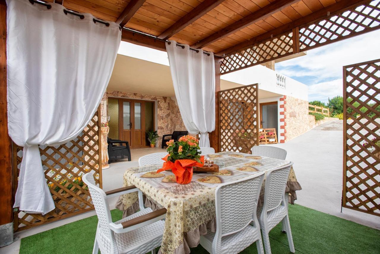 Da Mario & Marianna Apartment Campanedda ภายนอก รูปภาพ