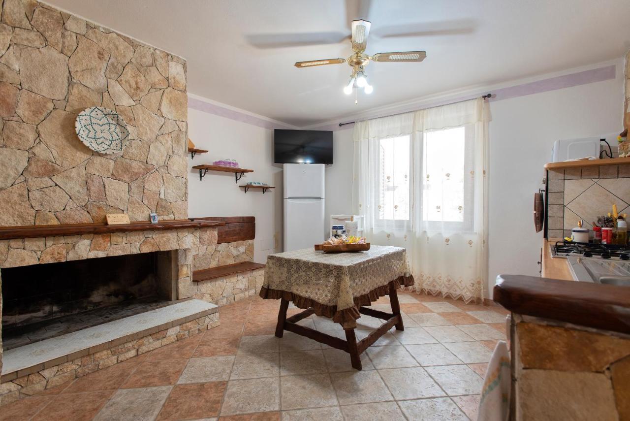 Da Mario & Marianna Apartment Campanedda ภายนอก รูปภาพ