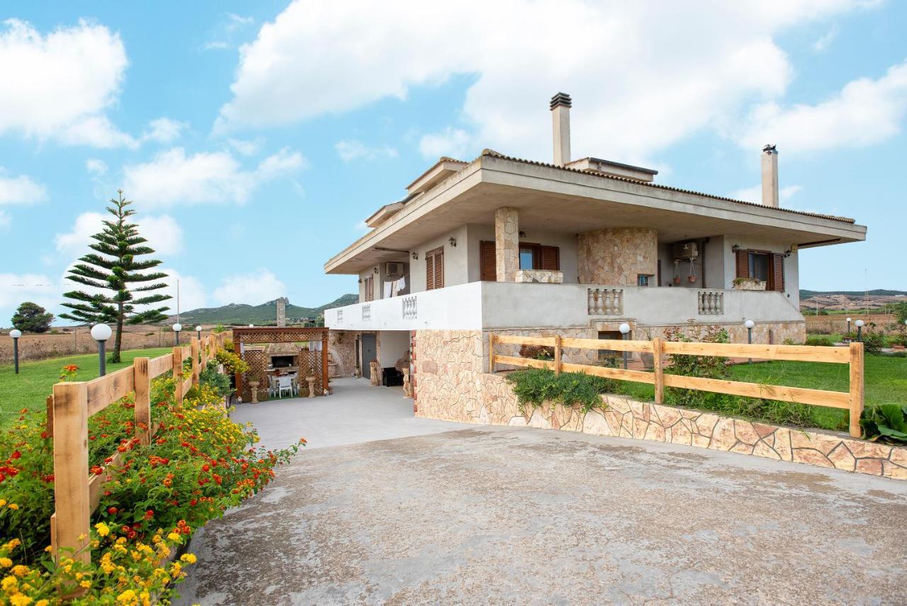 Da Mario & Marianna Apartment Campanedda ภายนอก รูปภาพ