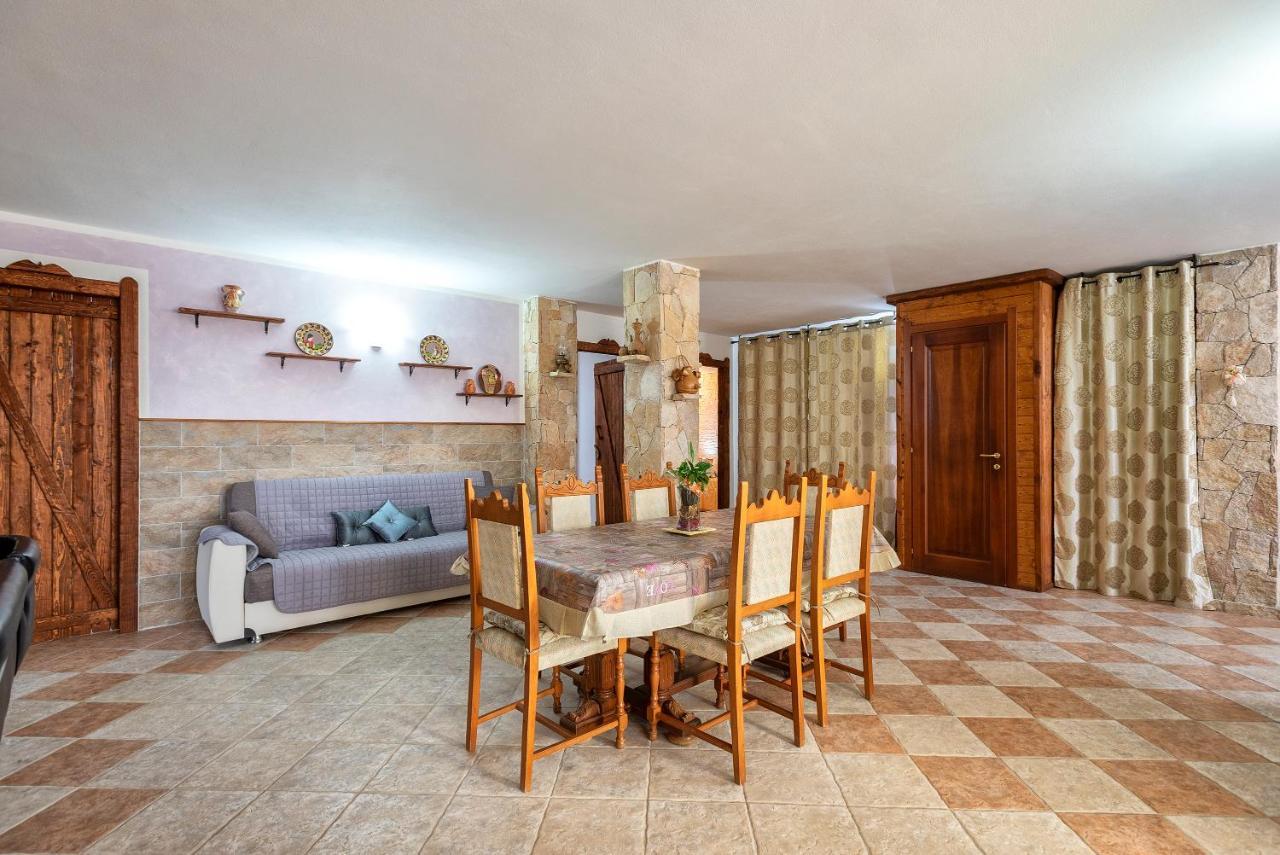 Da Mario & Marianna Apartment Campanedda ภายนอก รูปภาพ