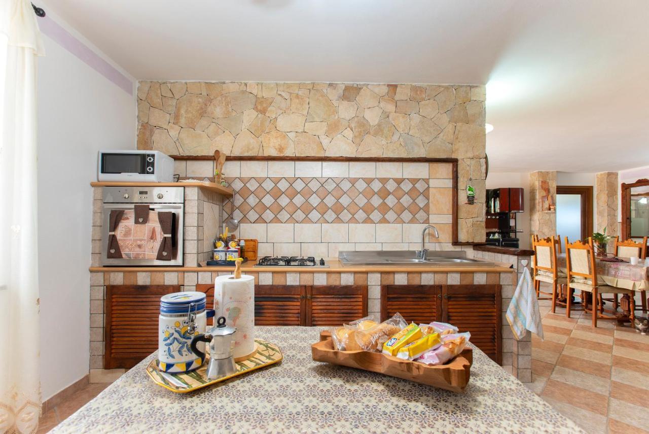 Da Mario & Marianna Apartment Campanedda ภายนอก รูปภาพ